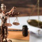 Illecito disciplinare dell’avvocato: il “comportamento complessivo dell’incolpato” in caso di pluralità di violazioni